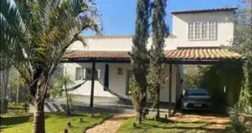 Linda casa de campo com vista para as montanhas 2.000m² de puro charme e conforto