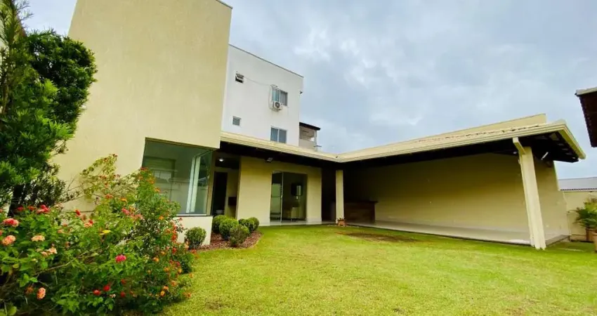 Casa à venda no Guarujá, Betim