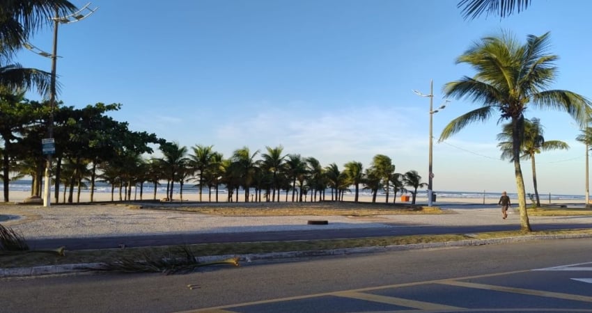 Apartamento de 1 Dormitório Mobiliado em frente a Praia Grande SP