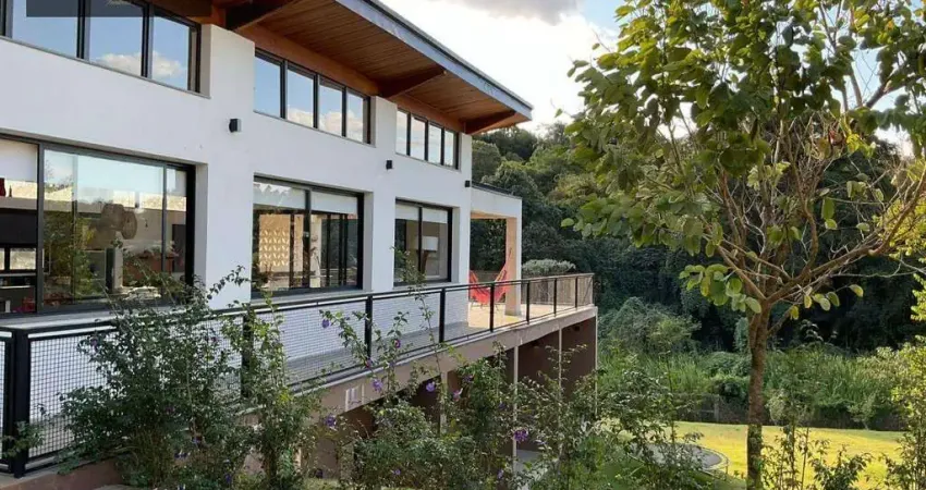 Casa com 4 dormitórios à venda, 300 m² por R$ 2.200.000 - Condomínio Vale Da Santa Fé - Vinhedo/SP