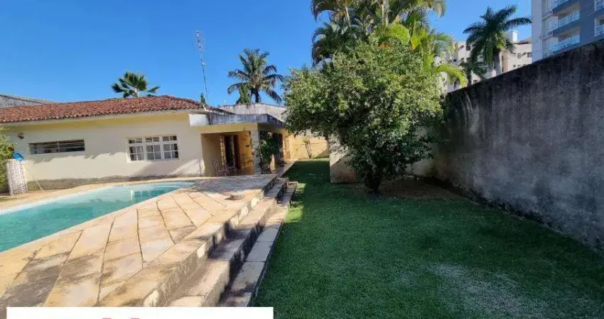Casa com 4 quartos à venda na Avenida Lucas Nogueira Garcez, Sumaré, Caraguatatuba