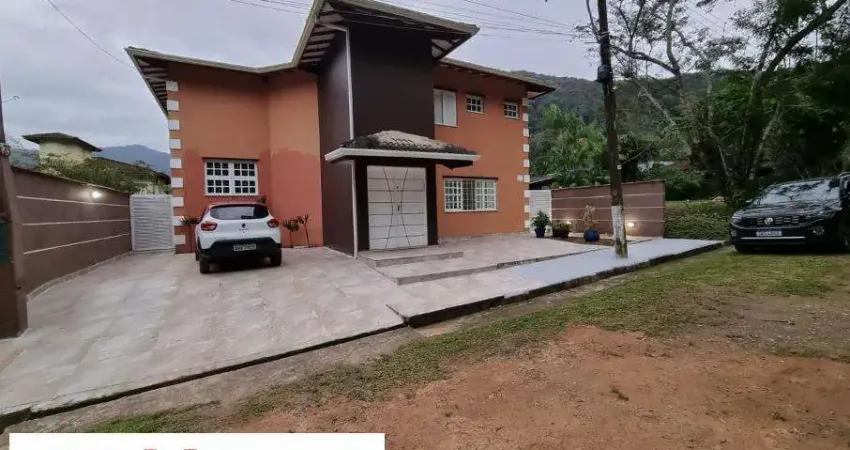 Sobrado com 3 suítes para venda no loteamento recanto sandra, martim de sá, caraguatatuba - sp.