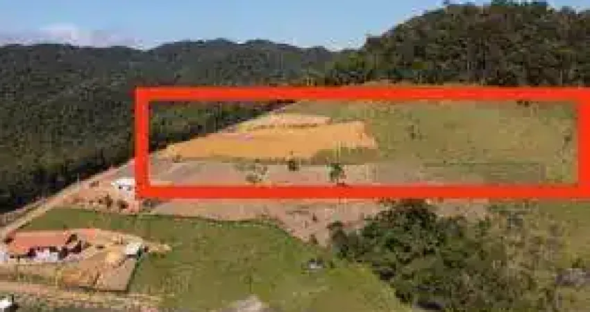 Terreno amplo com 4.500 ms no Bairro Pouso Alto em Nat.da Serra