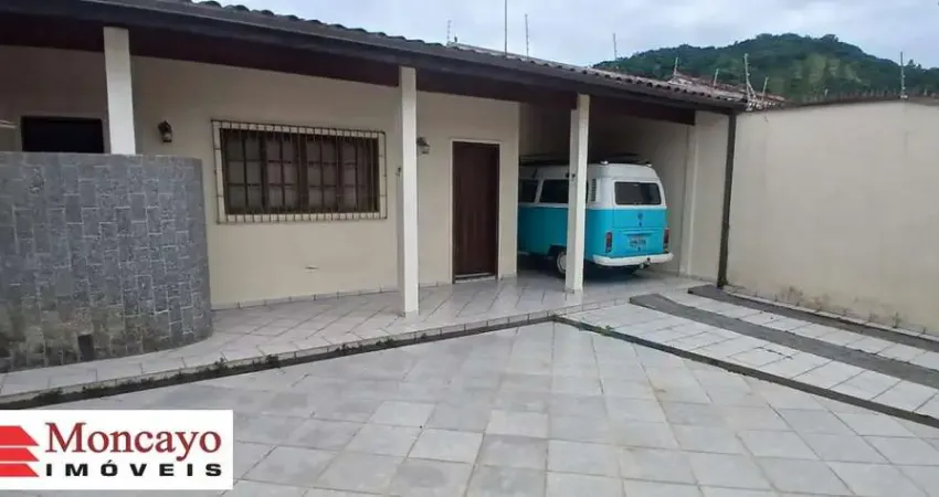 Casa em região central com 3 dormitórios - Aceita financiamento