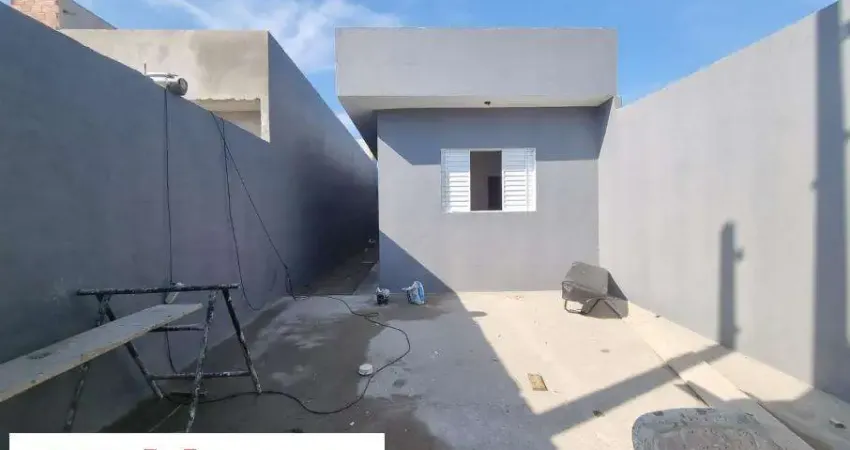 Casa com dois dormitórios, sendo 1 suíte- Aceita financiameno