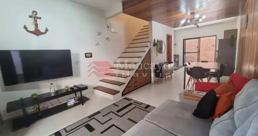 Sobrado em condomínio à venda mobiliado no pontal de santa marina, caraguatatuba - sp.