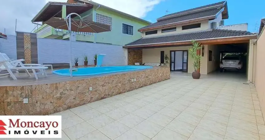 Sobrado com 3 quartos e piscina para venda no jardim aruan, caraguatatuba - sp.