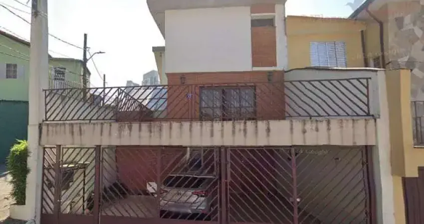 Oportunidade! Sobrado com 3 Dormitórios (2 Suítes), 3 Vagas e Terraço – 219m² – Próx. Av. Queiroz Filho