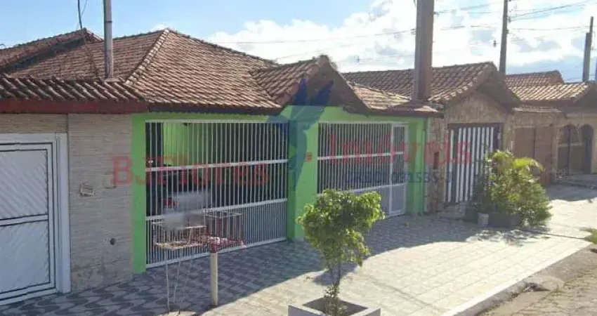 Casa de 31m² no bairro Balneário Maracanã em Praia Grande/SP