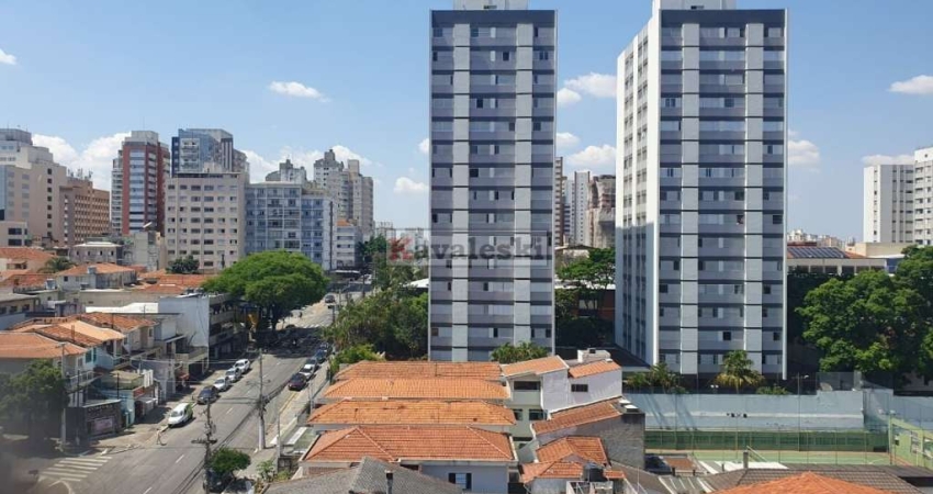 Excelente localização a 500m da Estação Sta Cruz do Metrô.