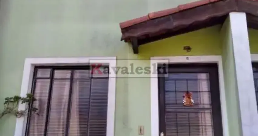 Sobrado em Condomínio Fechado - 02 Dorm - 1 Vaga