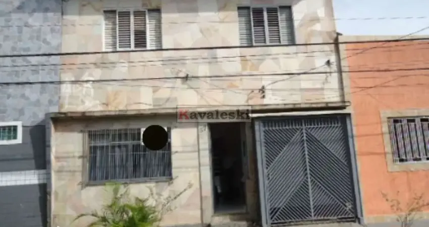Òtima Oportunidade para morar Perto do Metrô. Sobrado reformado 2 dormitórios 1 vaga - Quintal