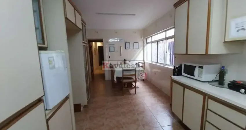 SOBRADO COM 4 DORMITÓRIOS E 2 SUITES NO JARDIM DA SAÚDE 400 M²