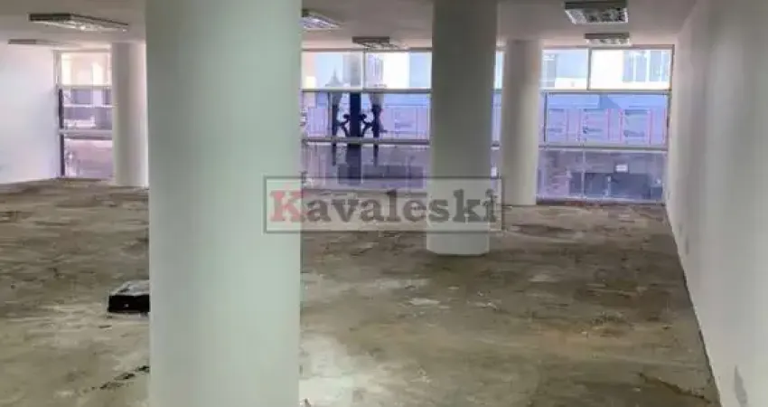 Sala Comercial e 2 banheiros para Alugar, 170 m² por R$ 2.700 Mês