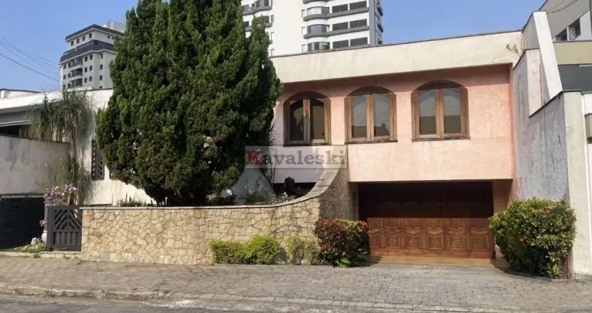 ATENÇÃO ! Sobrado  Vila Fechada no Jardim da Saúde- 3 dorms  2 suites 6 vagas- Quintal com Piscina