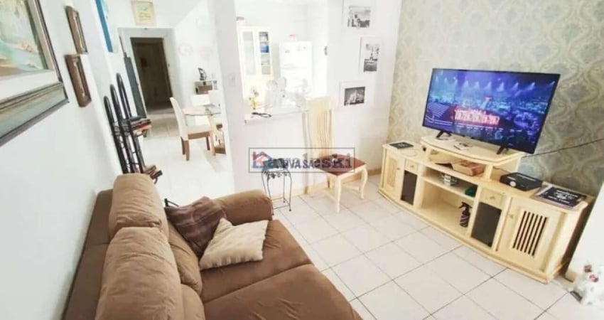 Casa Térrea com comércio. Òtimo para investimento ou moradia com rendimento - Oportunidade