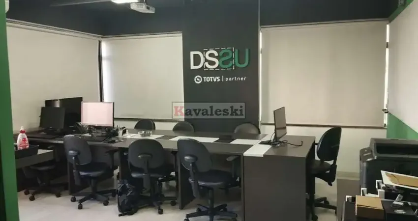 Salas comerciais a 4 minutos do Metrô Saúde. Vende Estuda Permuta!!