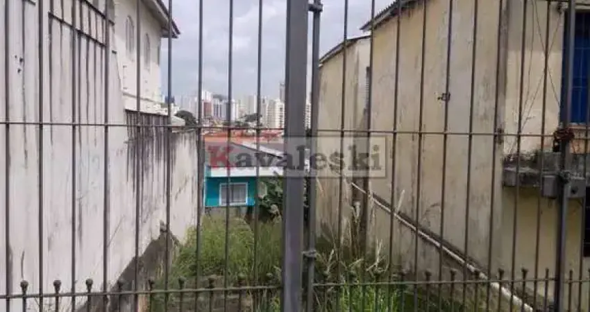 TERRENO COM CASA ANTIGA ,IDEAL PARA CONTRUÇÃO DE SOBRADOS DE ALTO PADRÃO .
