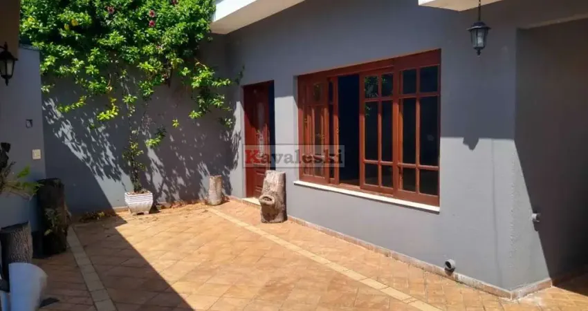 Linda Casa Térrea no Planalto Paulista. Agende já sua Visita!!!!