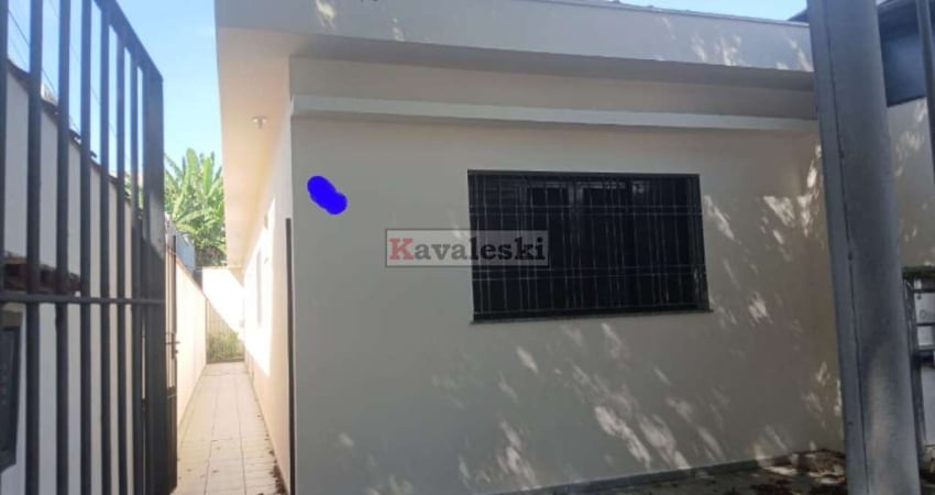Linda Casa Térrea Próx Metrô / 2 dormitórios 1 suite 2 wcs 2 vagas / Quintal / Oportunidade