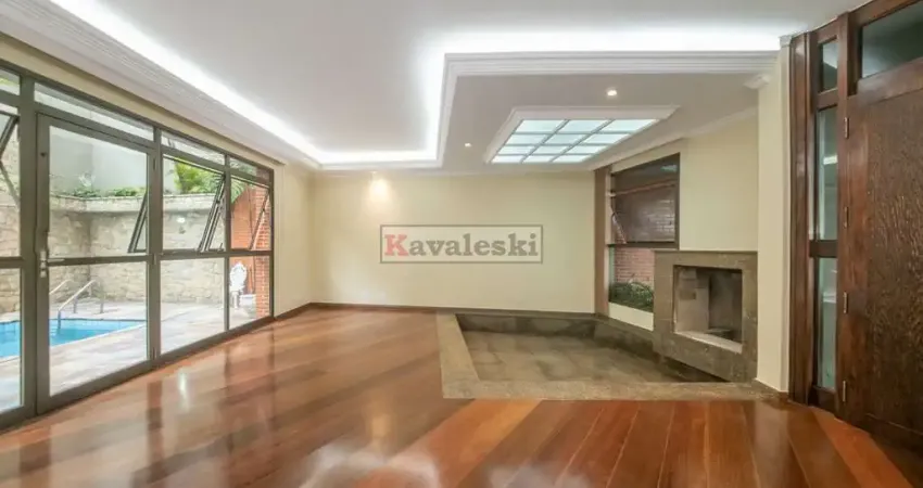 Sobrado com 241m² 3 suítes e 5 banheiros - 5 vagas de garagem