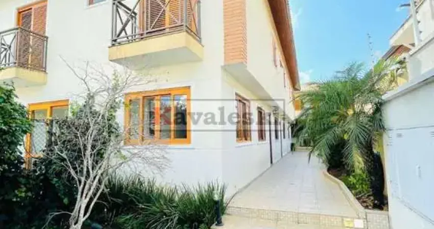 Sobrado em condomínio fechado com 2 suítes à venda por r$ 645.000,00.