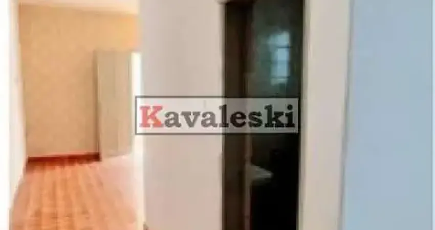 Duas ótimas casas pelo valor de uma r$ 390.000.00 apenas. 9 minutos da estação a pé .