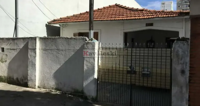 Casa térrea na Saúde. 245 metros área útil....