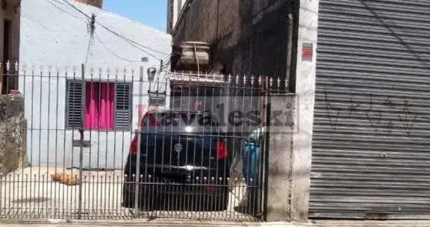 CASA 3 DORM.; 2 BANHEIROS; 2 VAGAS; BEM LOCALIZADA