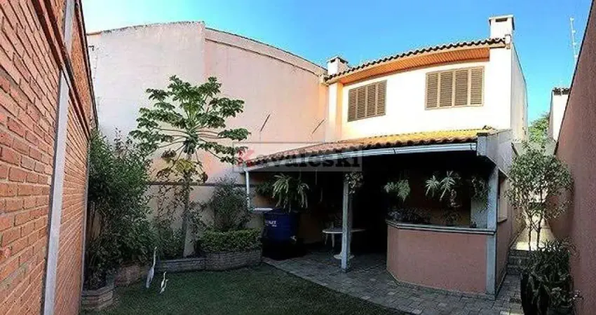 **  SOBRADO VILA MARIANA COM 4 DORMITÓRIOS E QUINTAL . UP