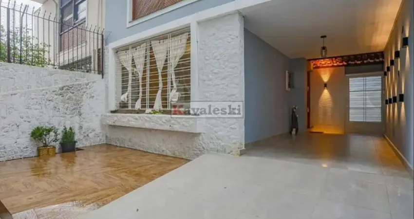 Excelente casa   com 197 m² de Terreno e 222 m² a/c  VILA MONUMENTO!