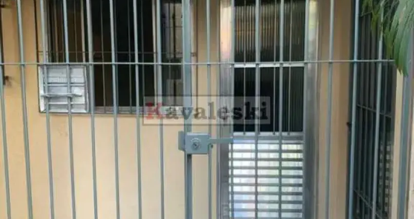 2 casas no mesmo terreno- 2 dormitórios 1 vaga - terraço/ótimo para 2 familias ou para renda