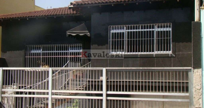 Casa no Jd da Saúde, 4 quartos e piscina.