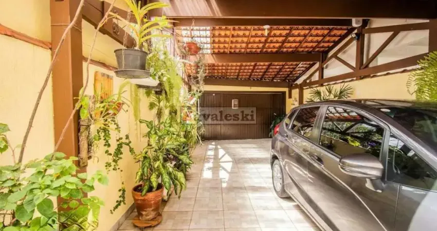 Lindo sobrado -PRÓX Metro Saude! 4 Dormitórios 2 suites 4 vagas- Quintal