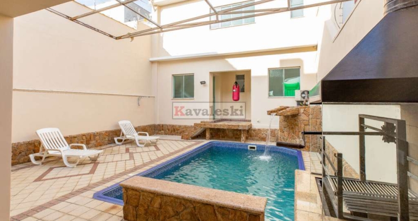 Sobrado com 3 suites e 6 banheiros,com edicula e piscina 220m²  JD SAUDE