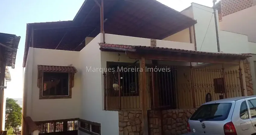 Casa com 3 quartos à venda na Rua Padre Nilton Hauck, Democrata, Juiz de Fora