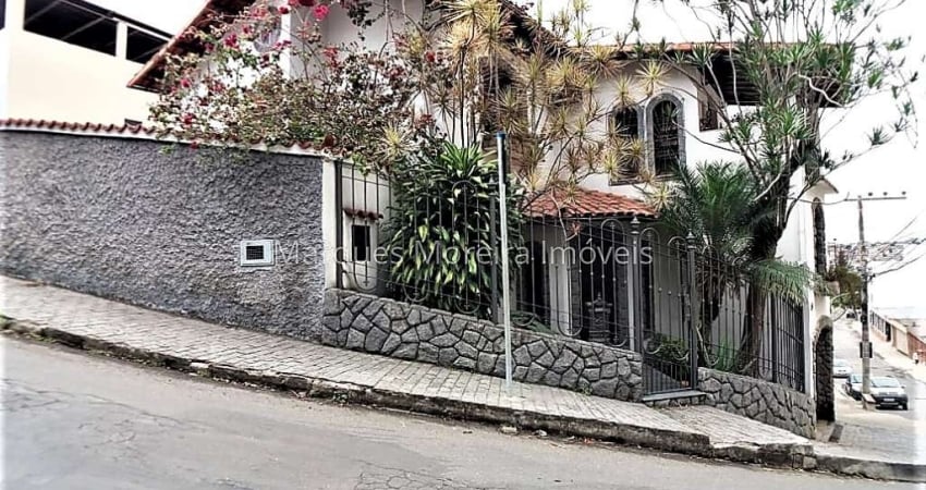 Casa com 3 quartos à venda na Rua Ribeiro de Abreu, Bairu, Juiz de Fora