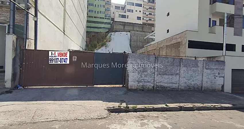 Terreno à venda na Rua Domingos Lopes, Santa Terezinha, Juiz de Fora