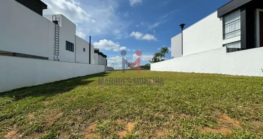 Oportunidade unica no alphaville 2, terreno plano próximo a portaria.