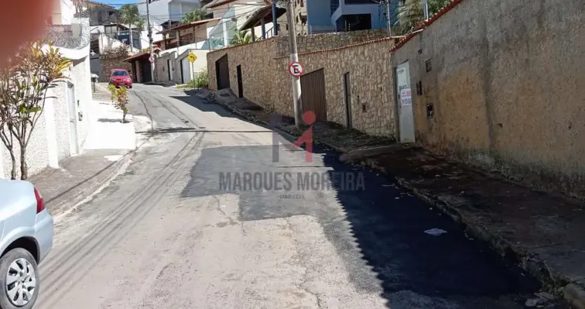 Terreno à venda na Rua Albertino Gonçalves Vieira, Jardim das Laranjeiras, Juiz de Fora