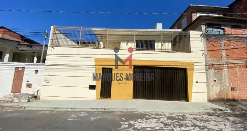 Casa com 3 quartos à venda na Rua Orestes Pereira, 95, São Pedro, Juiz de Fora