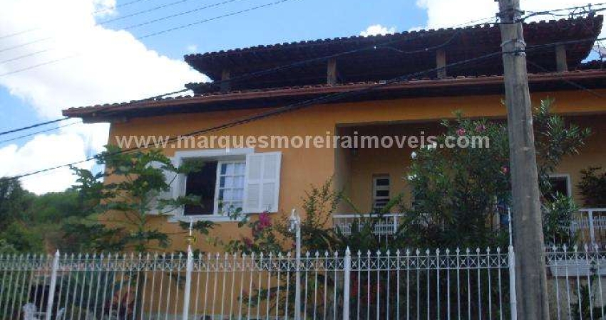 Casa com 5 quartos à venda na Rua Antônio Chimico Correa, Bom Clima, Juiz de Fora
