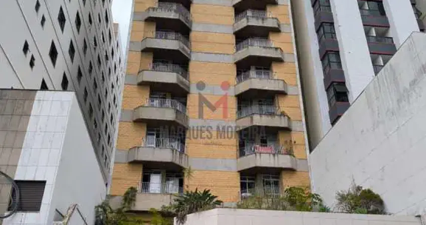 Oportunidade - Quarto e Sala com Varanda no Coração de Juiz de Fora!