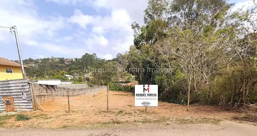 Terreno à venda na Rua dos Pinheirais, Novo Horizonte, Juiz de Fora