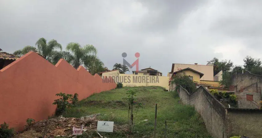 Oportunidade única em condomínio clássico!