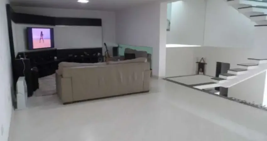 Casa com 3 quartos à venda na Rua Maria das Dores, 350, Penha, São Paulo