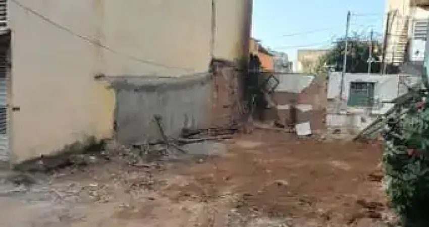 Terreno à venda na Rua Afro Fernandes, 38, Vila Mazzei, São Paulo