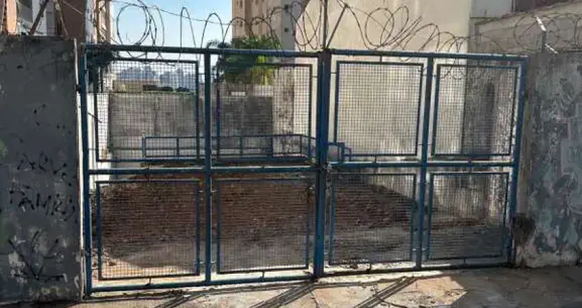 Terreno à venda na Rua Assungui, 816, Vila Gumercindo, São Paulo