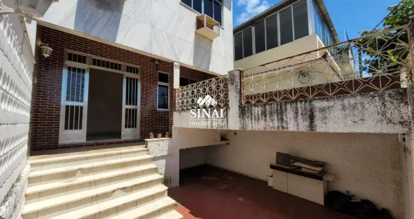 Casa com 3 quartos à venda na Santarém, 93, Penha, Rio de Janeiro