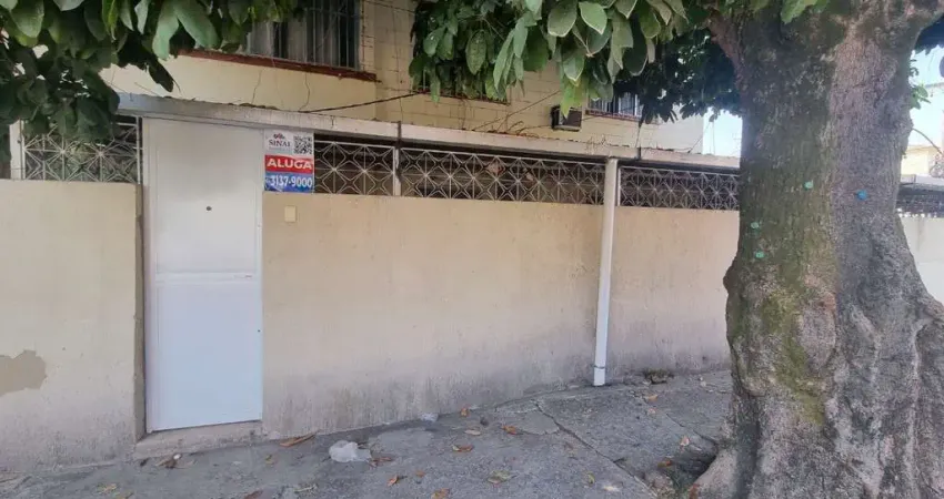 Casa em condomínio fechado com 2 quartos para alugar na Canudos, 322, Irajá, Rio de Janeiro